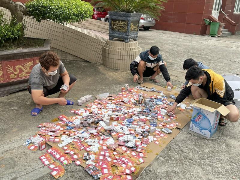 Chân dung trùm cờ bạc 1.500 tỷ, cận cảnh vali tiền bị giữ-4