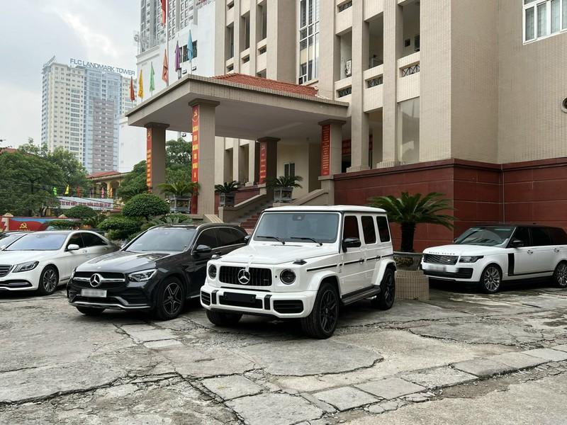 Chân dung trùm cờ bạc 1.500 tỷ, cận cảnh vali tiền bị giữ-9