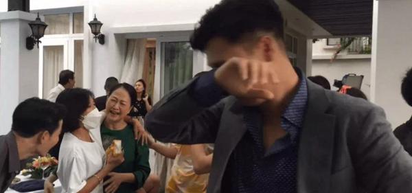 Hương Vị Tình Thân: Mạnh Trường khóc chia tay sau 10 tháng gắn bó-3