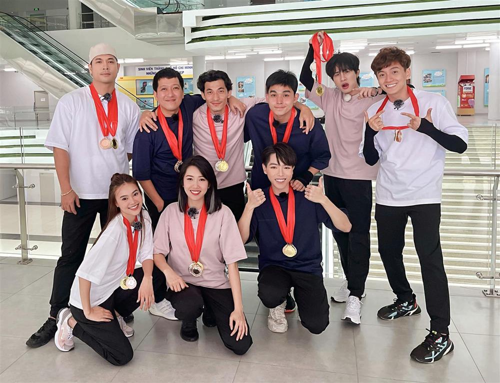 Đức Phúc trầy từ mặt tới thân khi tham gia Running Man-9