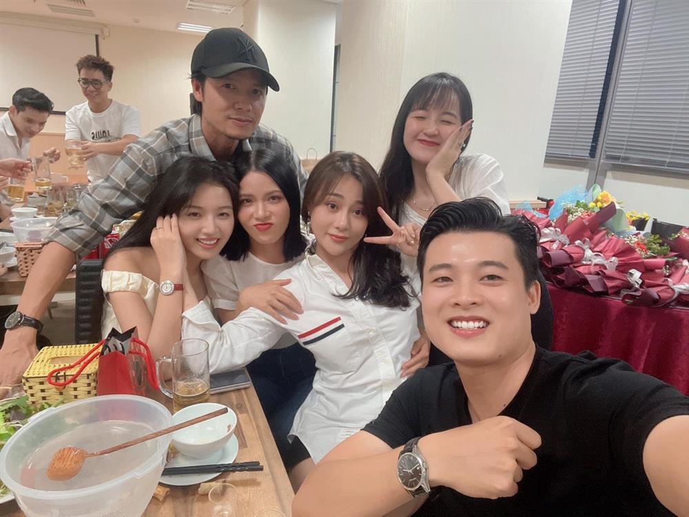 Diệp mới và Tuyết Bít Hương Vị Tình Thân đọ sắc chung khung hình-3