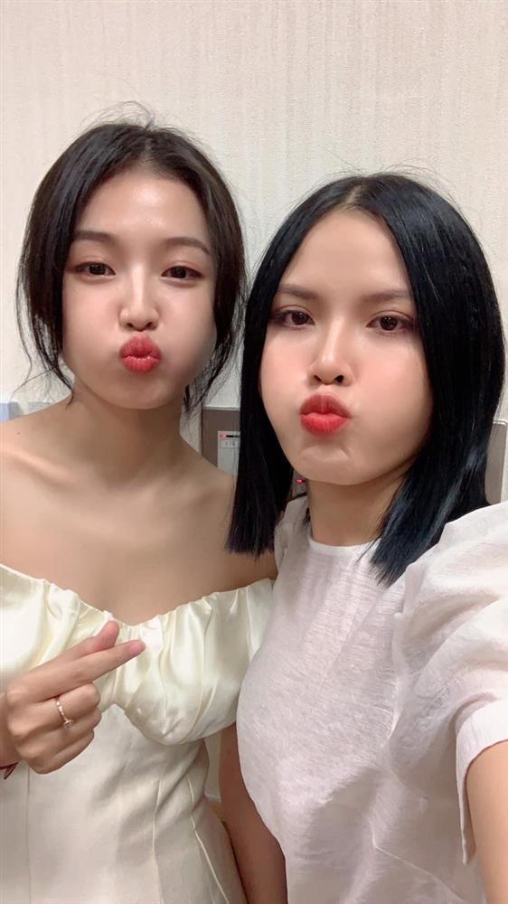 Diệp mới và Tuyết Bít Hương Vị Tình Thân đọ sắc chung khung hình-5