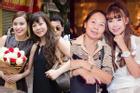 Sao Việt để mẹ làm quản lý: Hoàng Thùy Linh sợ bị đuổi khỏi nhà