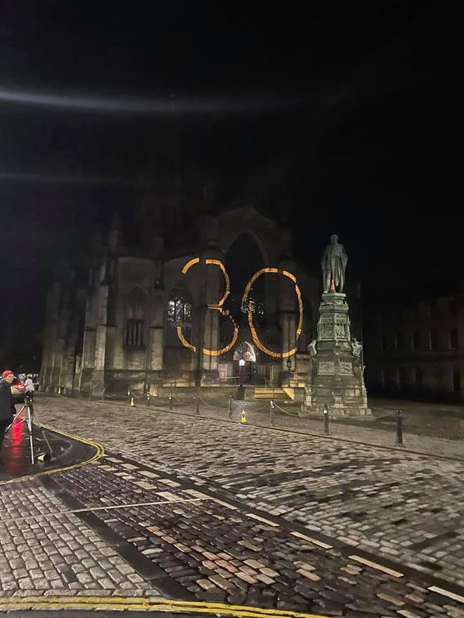 Adele vừa có động thái trên MXH khiến cả làng nhạc tới công chuyện!-7