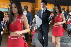 Jennie chiếm spotlight với bộ đồ 'vừa đỏ vừa thơm' ở show Chanel