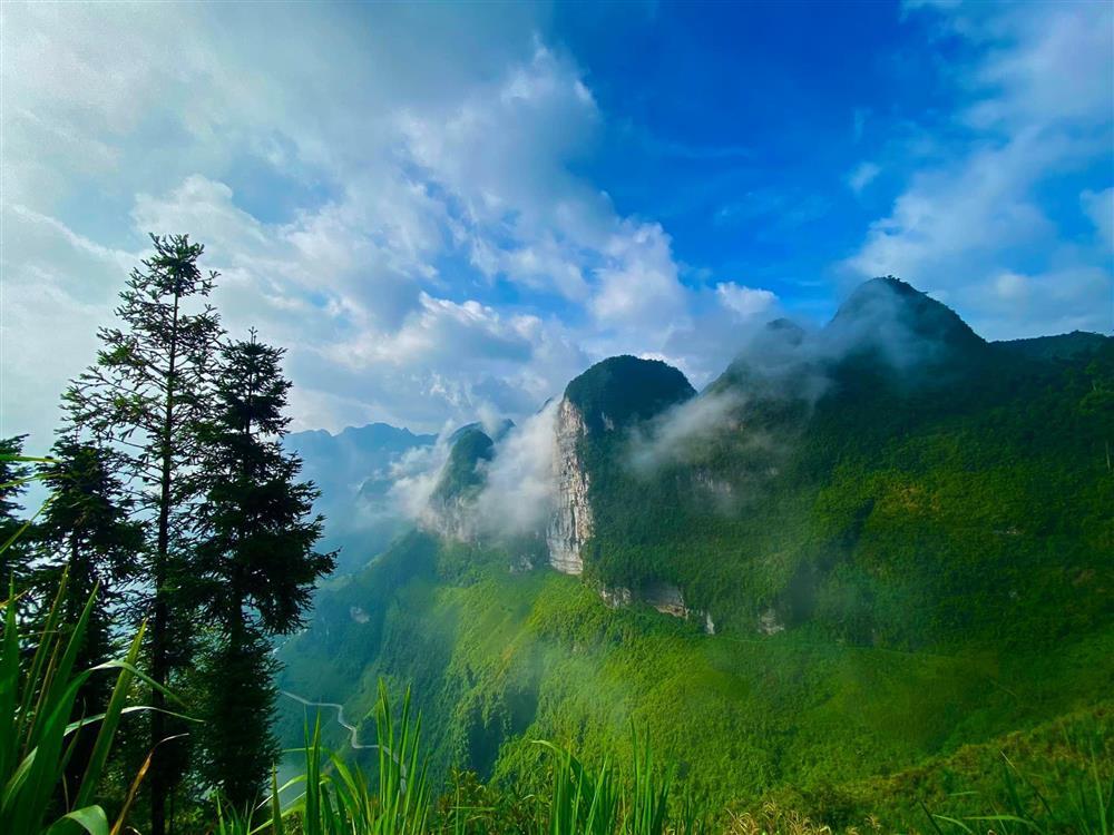 Điểm cắm trại hot nhất Hà Giang: Không wifi, cảnh quan tuyệt mỹ