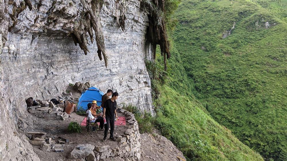 Điểm cắm trại hot nhất Hà Giang: Không wifi, cảnh quan tuyệt mỹ-4