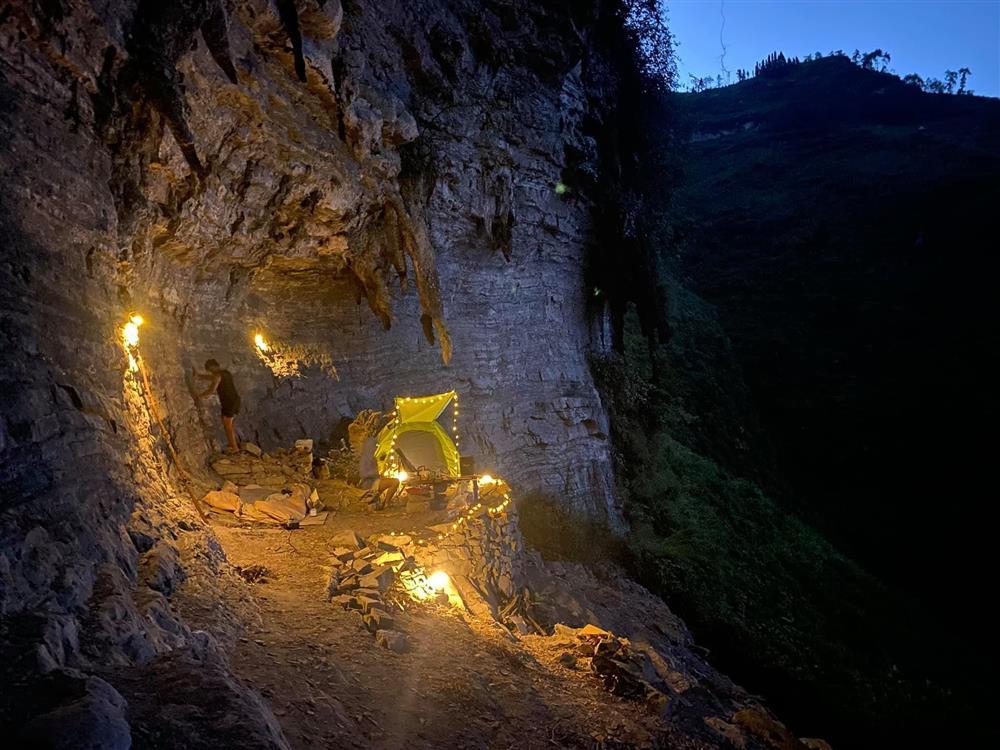 Điểm cắm trại hot nhất Hà Giang: Không wifi, cảnh quan tuyệt mỹ-9