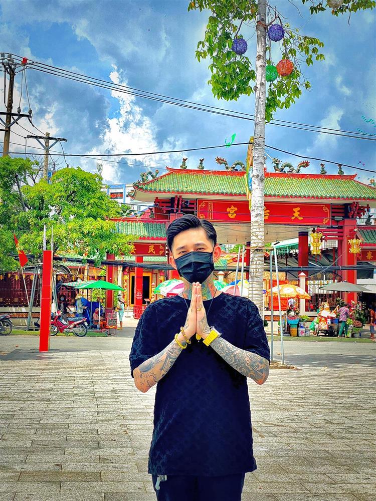 Hình xăm cơ thể Hoàng Tử Gió nhắc đến chết chóc-7