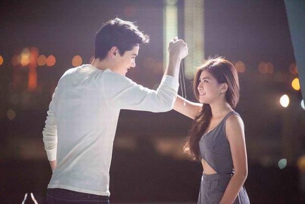 Nói dối vợ tăng ca, chồng mời nữ đồng nghiệp trẻ đi ăn tối-1