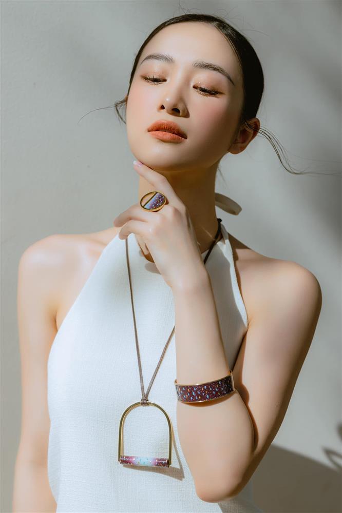 Mỹ nhân Vbiz khóc không ra tiếng với hóa đơn gửi xe 15 triệu đồng-4