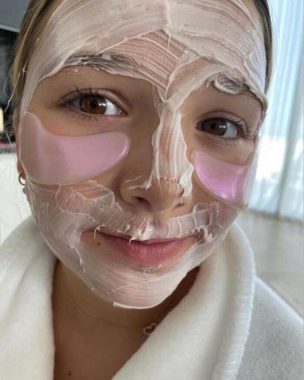 10 tuổi, ái nữ nhà David Beckham đã là khách VIP của tiệm nail và spa-4