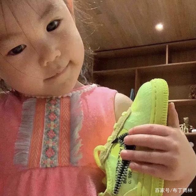 Cuộc sống bơi trong tiền tỷ của con gái Trần Quán Hy-10