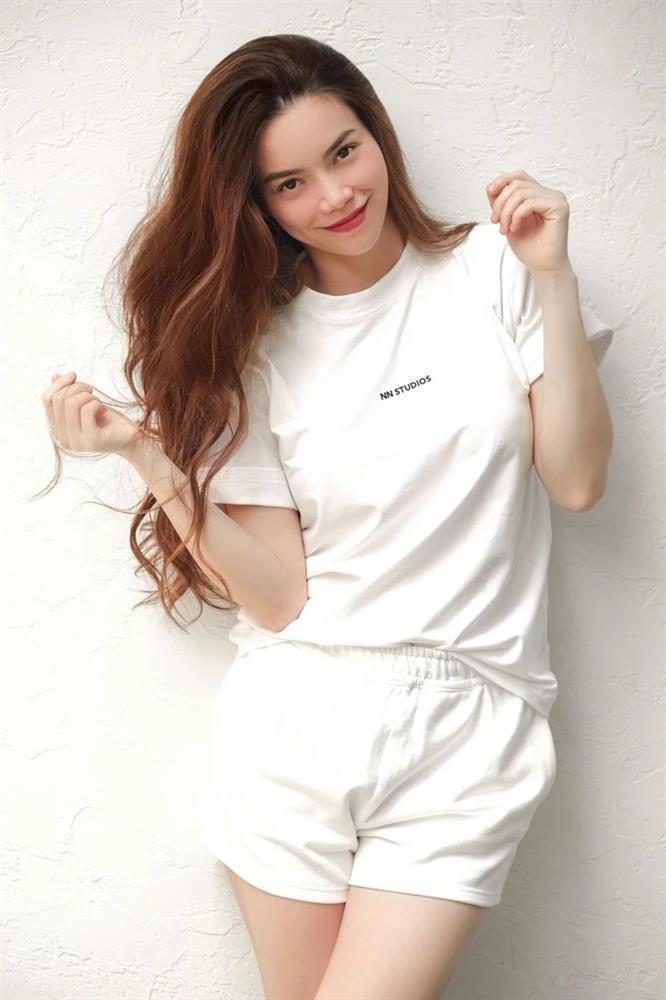 Chuẩn bị comeback, Hà Hồ khoe body căng đét trong phòng tập-11