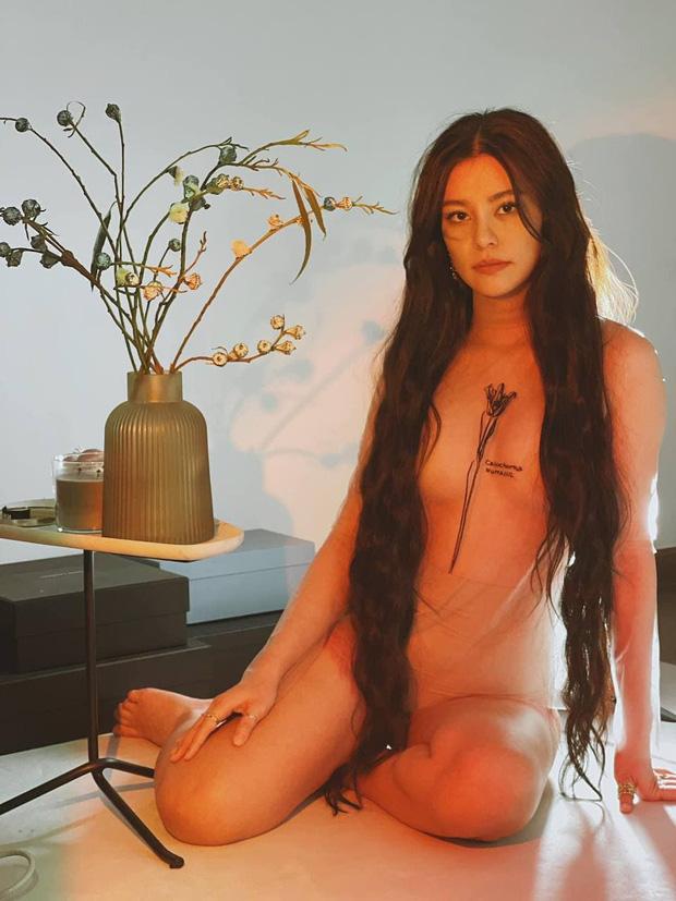 Giọng ca ma mị nhất Sing My Song khoe ảnh mặc cũng như không-3