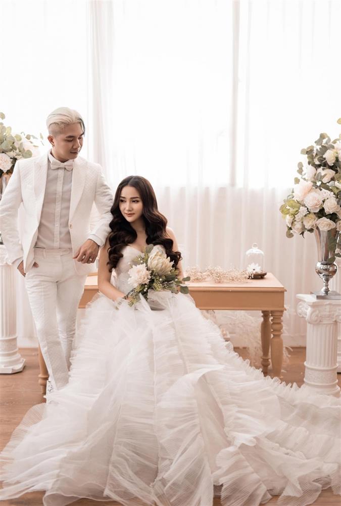 Vợ Khánh Đơn bị tình cũ của chồng rình, có phải cô ca sĩ H?-1