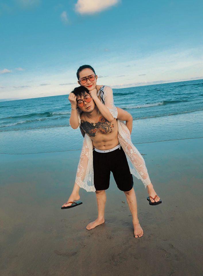 Vợ Khánh Đơn bị tình cũ của chồng rình, có phải cô ca sĩ H?-7