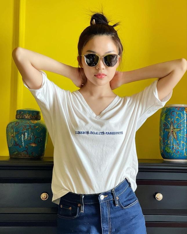 Khả Ngân như tí hon khi đọ dáng Lương Thanh 11 Tháng 5 Ngày-17