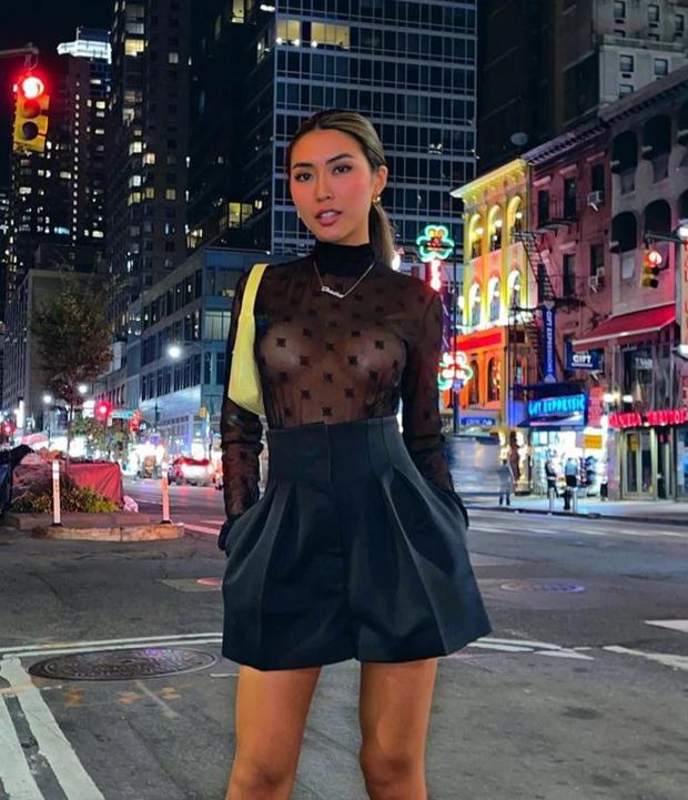 Vòng ngực lạ của Tường Linh khiến người ta lấy thiên lý nhãn soi-2