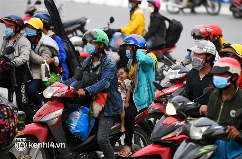 Thủ tướng yêu cầu tỉnh, thành đưa đón người dân về quê an toàn-1