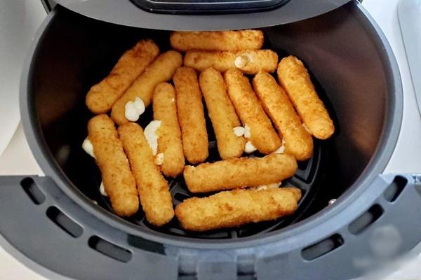 Bạn đã biết làm sạch nồi chiên không dầu đúng cách chưa?-9