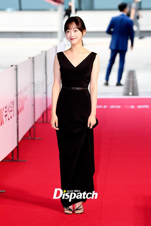 Vụt sáng sau Squid Game Lee Yoo Mi ẵm ngay giải tân binh-3