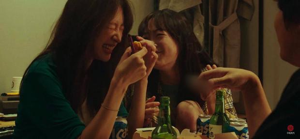 Vụt sáng sau Squid Game Lee Yoo Mi ẵm ngay giải tân binh-6