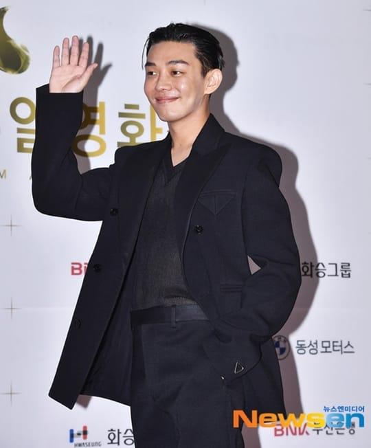 Vụt sáng sau Squid Game Lee Yoo Mi ẵm ngay giải tân binh-10