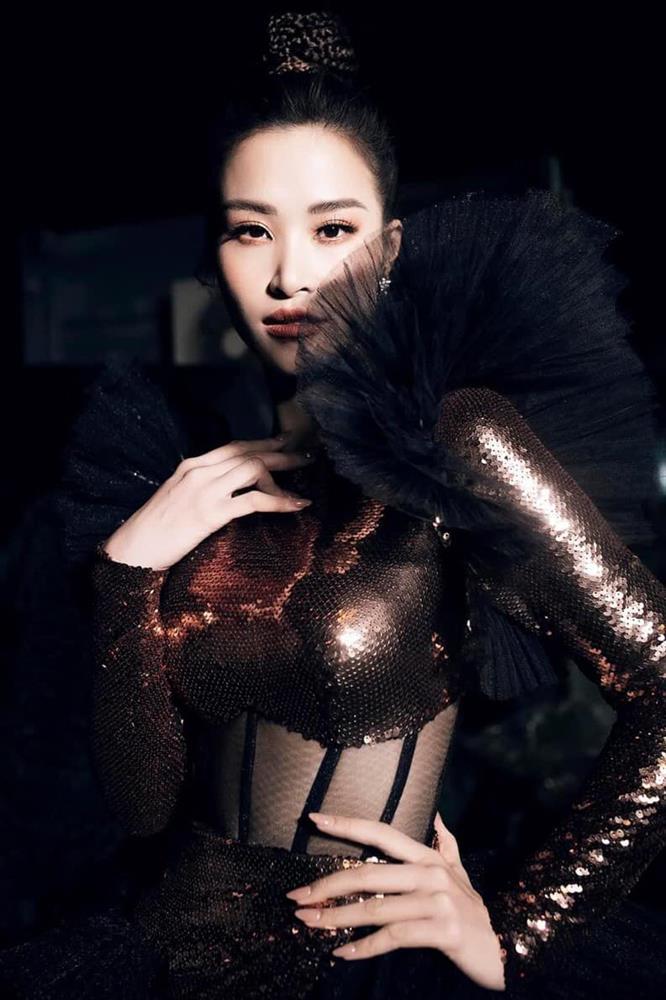 Dân mạng hú hồn khi Đông Nhi tách nhạc khoe giọng thật-1