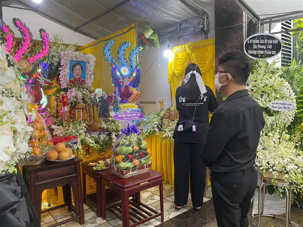 Tang lễ khép kín của mẹ đẻ Á hậu Trịnh Kim Chi-3