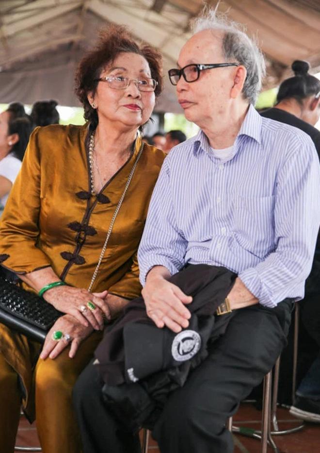 Đàm Vĩnh Hưng đội khăn tang, viếng và lo hậu sự bố Hoài Linh-4