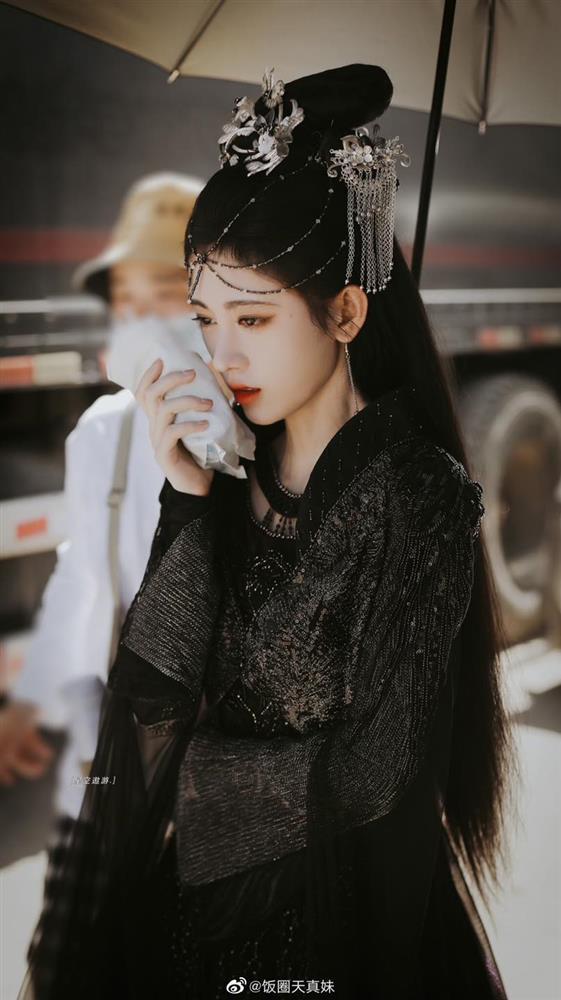 Cúc Tịnh Y hắc hóa ai ngờ lộ khuyết điểm rõ mồn một-1