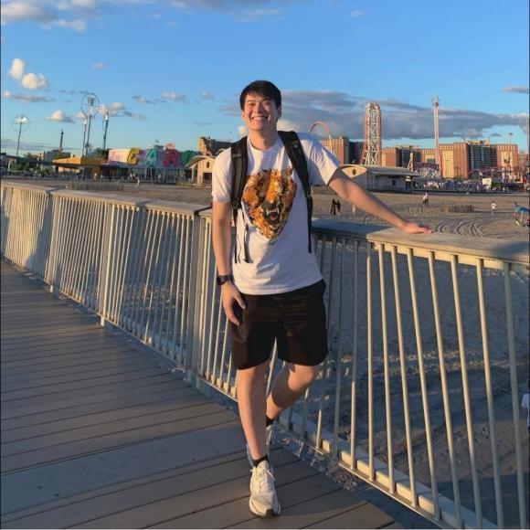 Ngoại hình hot boy cực hút mắt của em trai Hari Won-4