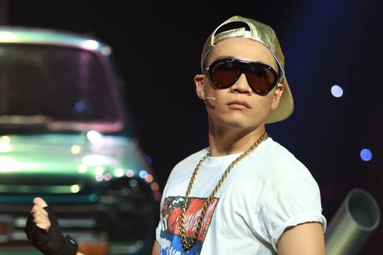 Wowy nhanh như chớp 'ém' gọn bản rap bị nghi vấn xúc phạm Phật giáo