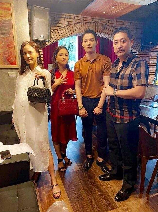 Thu Quỳnh mặc đồ bầu xuất sắc, fan dặn Phương Oanh học tập-3