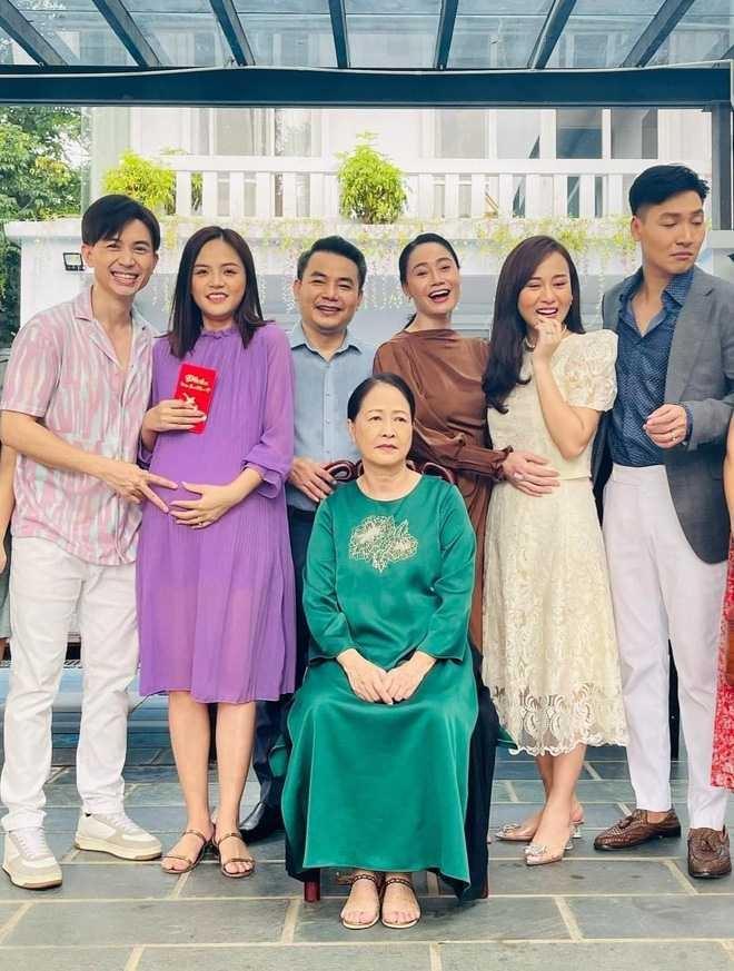 Thu Quỳnh mặc đồ bầu xuất sắc, fan dặn Phương Oanh học tập-7