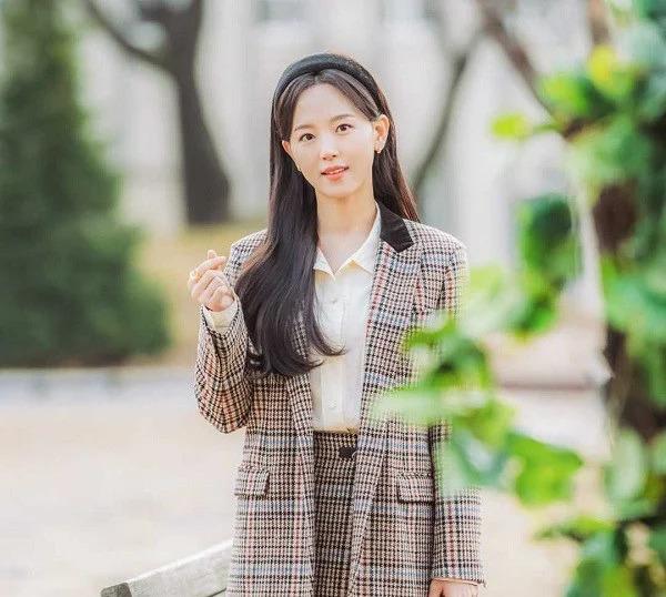 Phối đồ với áo blazer sành điệu như các mỹ nhân phim Hàn-7