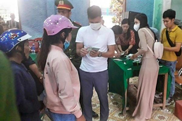 Thủy Tiên phải bồi hoàn nếu không chứng minh được tiền chênh lệch-2