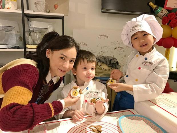 Trương Bá Chi trả lời câu hỏi: Con thứ 3 gọi Tạ Đình Phong là gì?-3