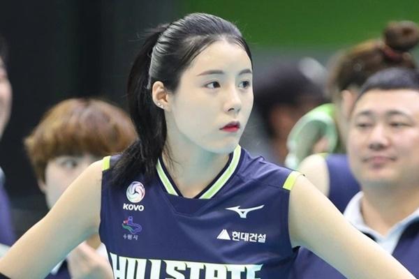 Vợ 9X bị chồng bạo hành, dùng gậy sắt đánh biến dạng mặt-7