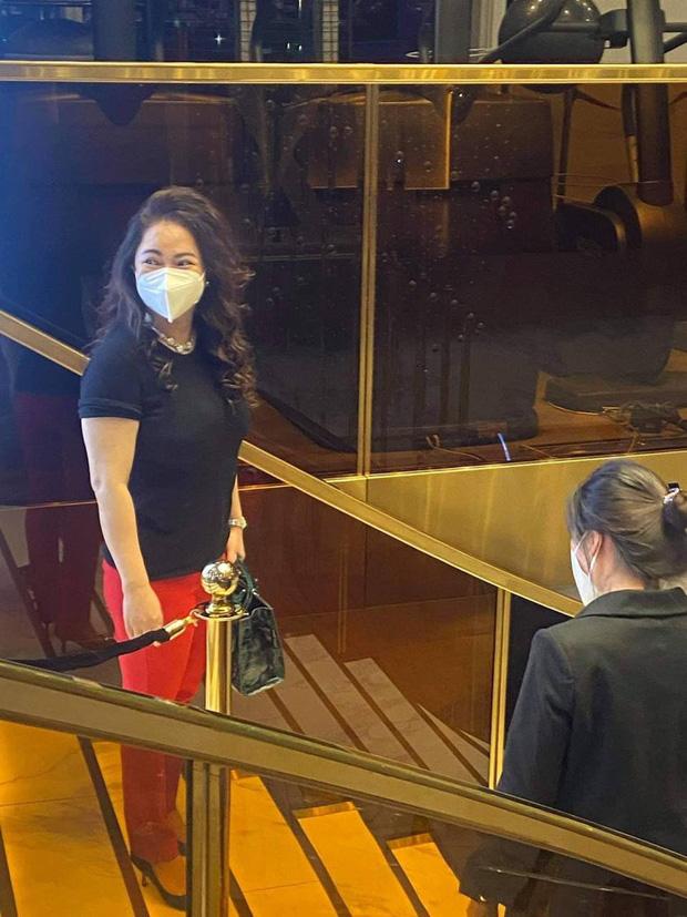 Bà Phương Hằng bị chụp lén, có đẹp như ảnh khoe trên mạng?-2