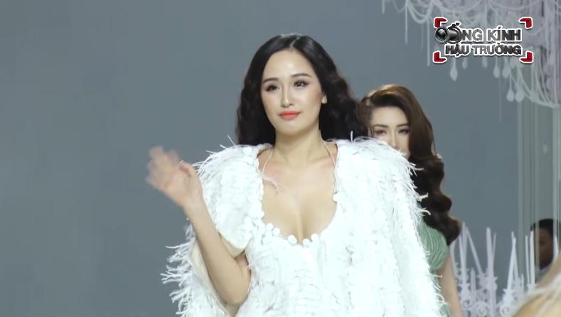 Mai Phương Thúy catwalk như đi chợ, coi thường khán giả?-4