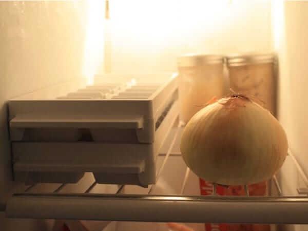 5 tuyệt chiêu thái hành giúp chị em không gớt nước mắt-2