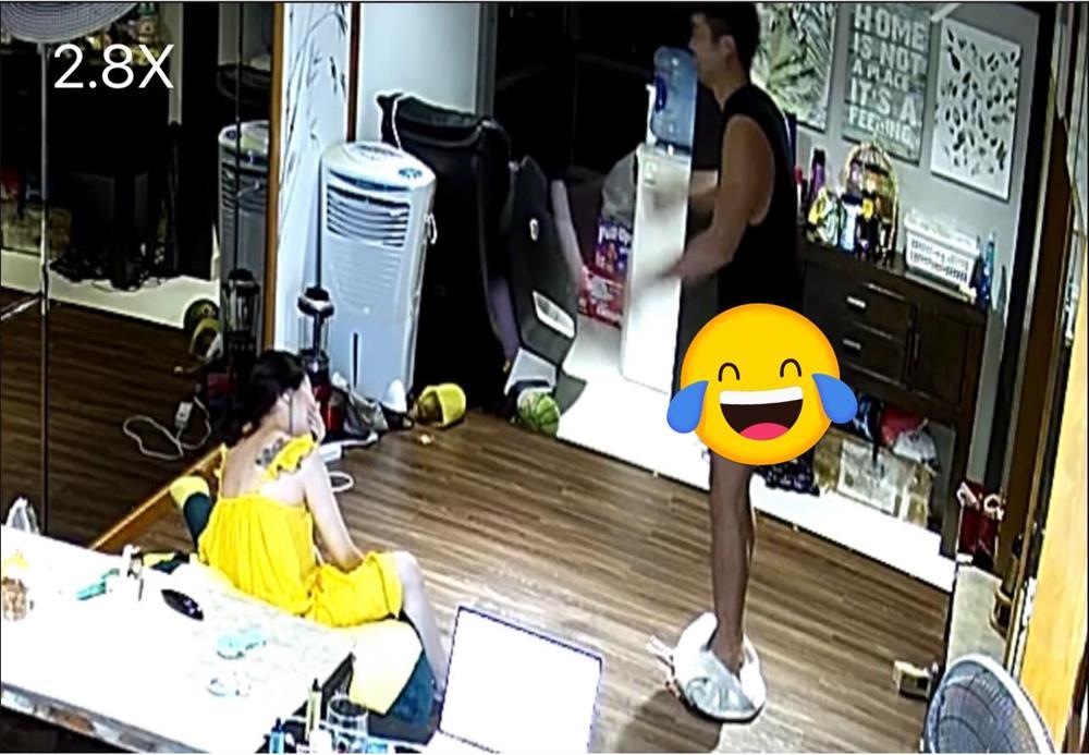 Chồng Pha Lê như cây hài, cười xỉu sự cố nhảy dây tụt quần-1