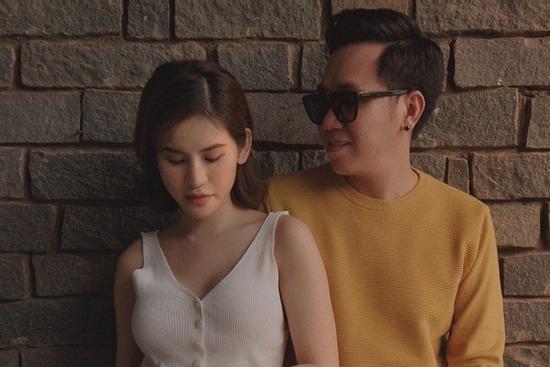 Khoảnh khắc Anh Đức và bạn gái 'tình bể bình'