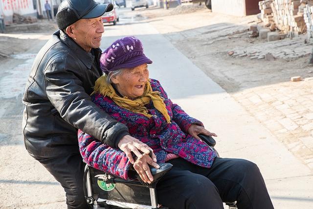 Thế hệ không con cái đầu tiên ở Trung Quốc hối hận khi về già-2