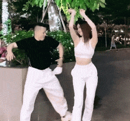 Vũ Khắc Tiệp lại giở trò với vòng 3 Ngọc Trinh, độ quá đà level max-4