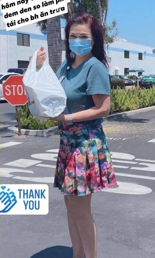 Vợ cố nghệ sĩ Chí Tài ăn mặc trẻ trung ở tuổi 62-7