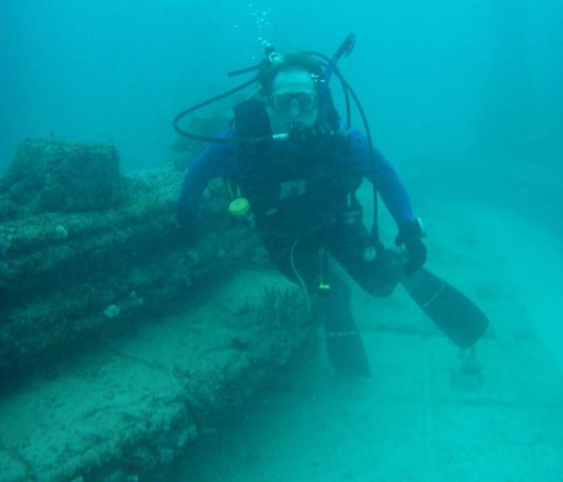 Sửng sốt đài tưởng niệm ma mị nằm dưới đáy đại dương-4