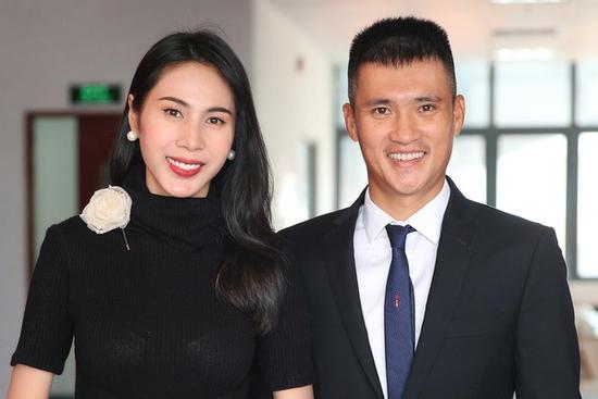 Rộ tin đồn Thủy Tiên mang thai lần 2